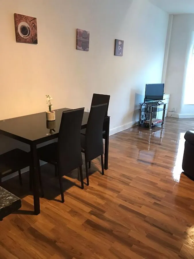 Modern 2 Bed Property Close To Alder Hey Hospital Liverpool United Kingdom