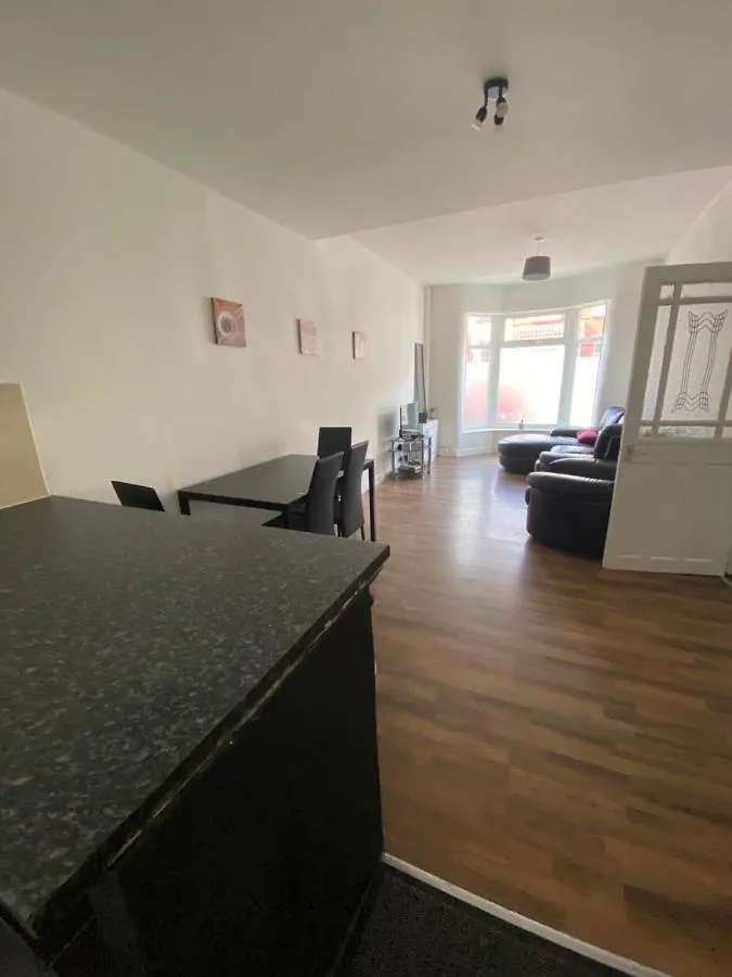 Holiday home Modern 2 Bed Property Close To Alder Hey Hospital Liverpool United Kingdom